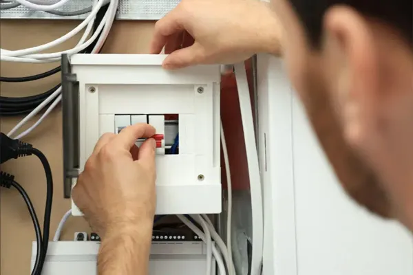 8 Common Faults When Replacing a Mini-Circuit Breaker and How to Avoid Them